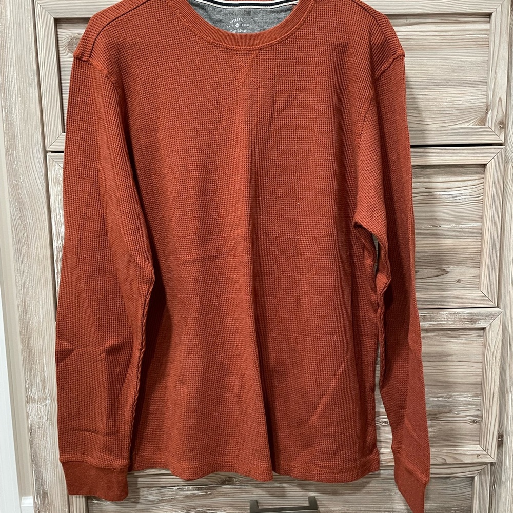 Authentic knit goods thermal orange used like new mens large
